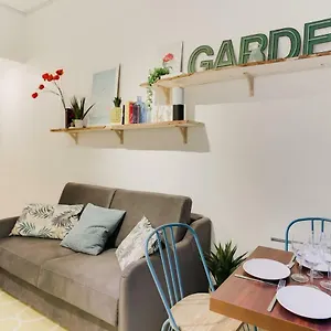 Apartment Design For 4 People Between Louvre & Opera, Paris
